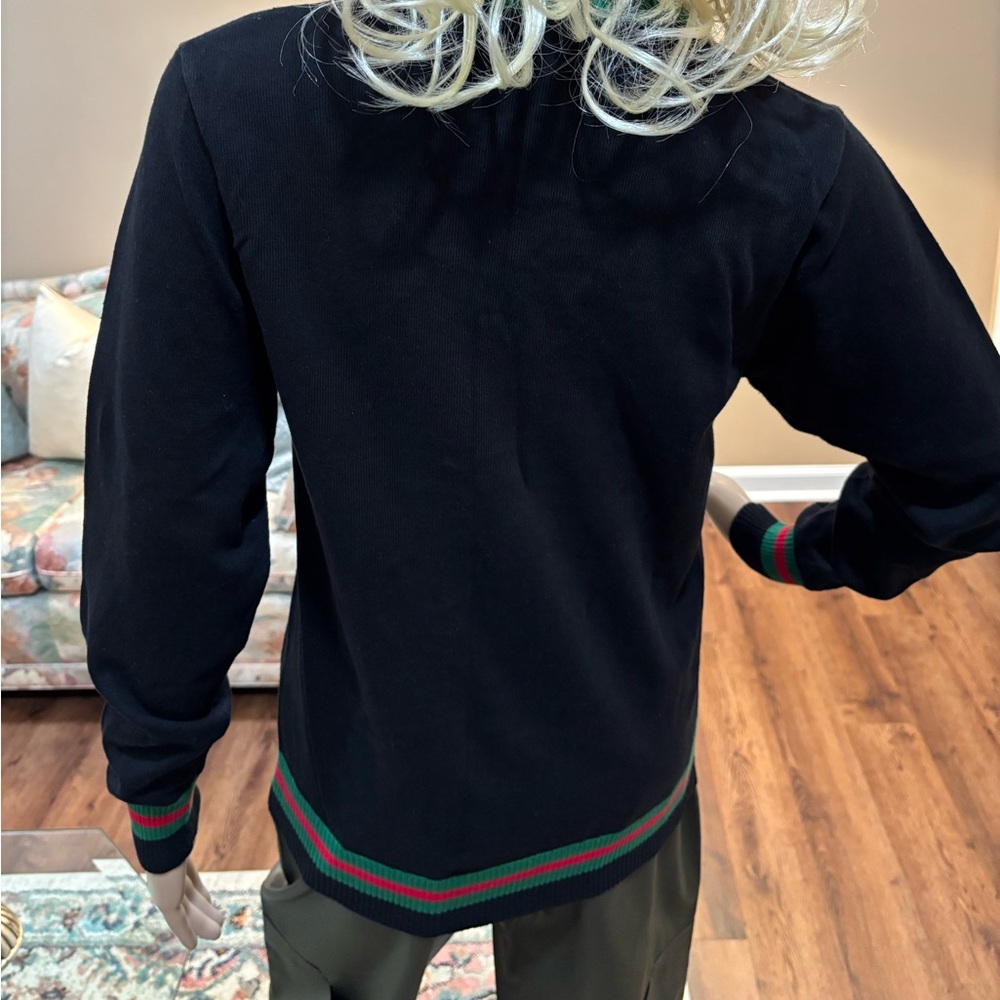 WOW!! Gucci Navy Blue Knit Top with Red & Green Shield Patch. Stunning!!! - Picture 6 of 7